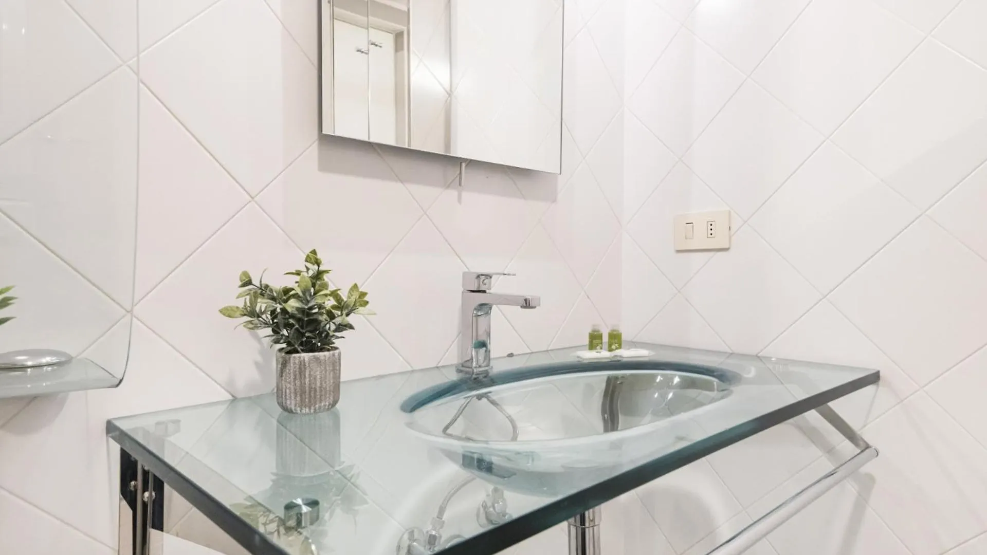 Ferienwohnung Easylife - Monolocale Di Lusso In Brera Mailand