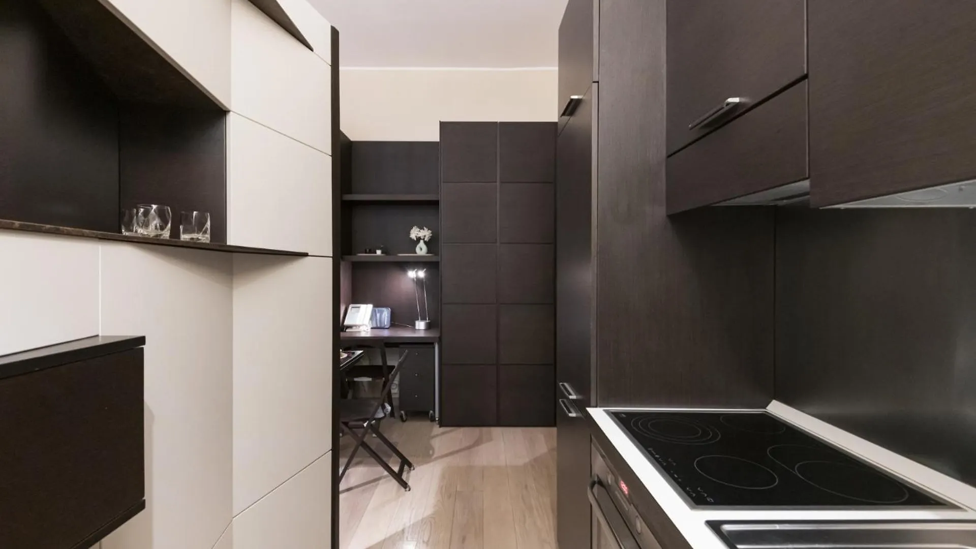 Apartment Ferienwohnung Easylife - Monolocale Di Lusso In Brera Mailand